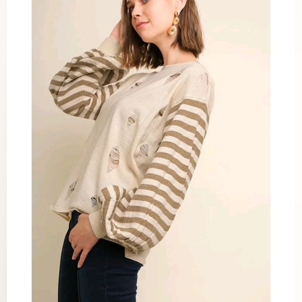 Umgee Cream & Tan Striped Balloon Sleeve Distressed Sweater Size Small